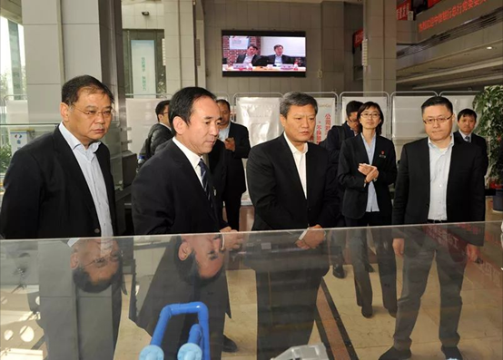 中信银行副行长杨毓一行到访尊龙凯时